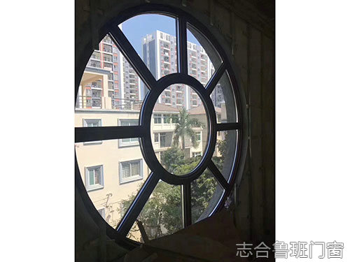 圆弧窗